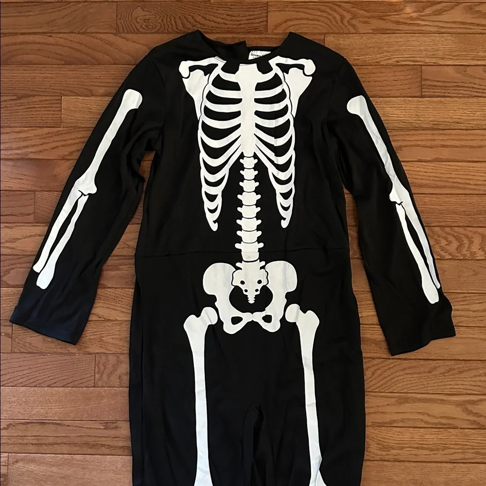 💀 NWT Kids Skeleton Costume Glow in The Dark Skeleton Halloween Costume age 9-11
